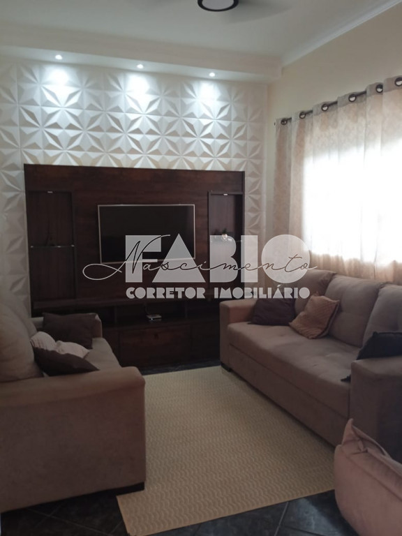 Casa com 3 quartos à venda, 157m² — foto 3 de 17