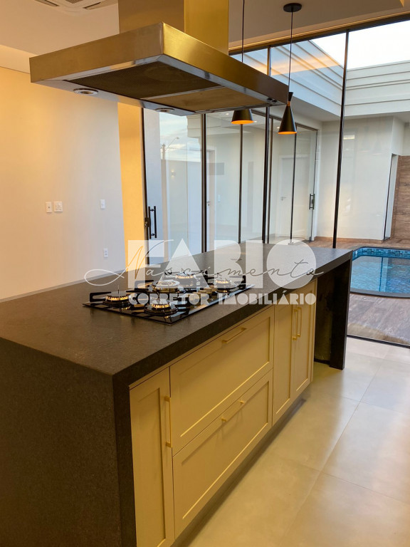 Casa de Condomínio com 3 quartos à venda, 253m² — foto 8 de 29