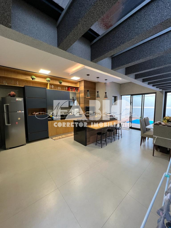 Casa de Condomínio com 3 quartos à venda, 167m² — foto 1 de 19