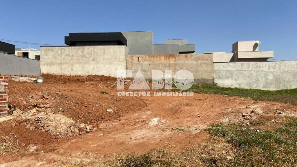 Terreno / Lote / Condomínio  à venda, 253m² — foto 2 de 5