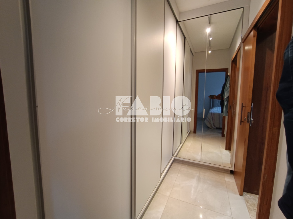 Casa de Condomínio com 3 quartos à venda, 254m² — foto 11 de 30