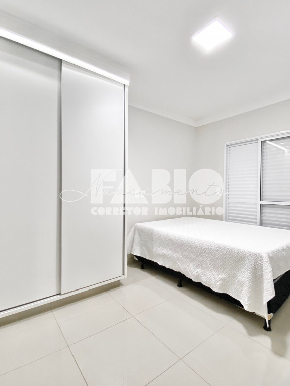 Casa com 3 quartos à venda, 100m² — foto 3 de 15