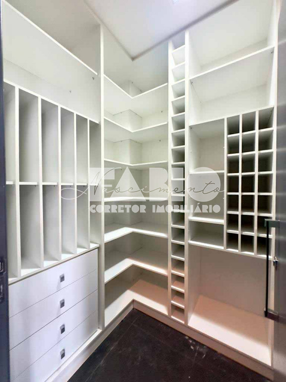 Casa de Condomínio com 4 quartos à venda, 410m² — foto 17 de 30