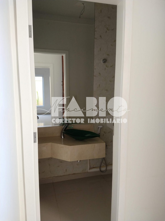 Casa de Condomínio com 3 quartos à venda, 221m² — foto 14 de 15