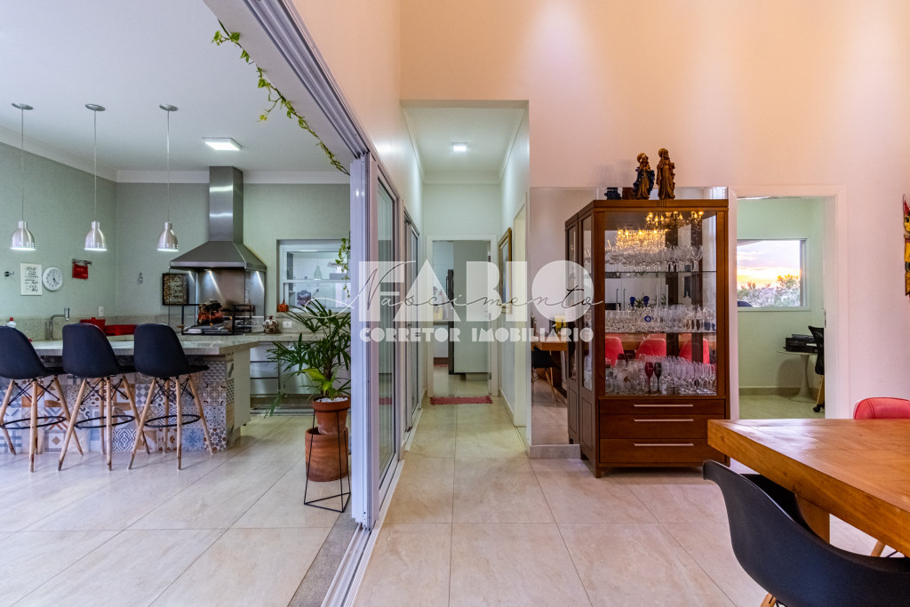 Casa de Condomínio com 3 quartos à venda, 260m² — foto 15 de 30