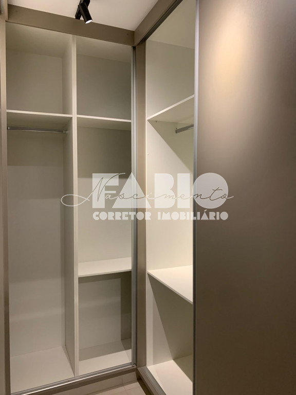 Casa de Condomínio com 3 quartos à venda, 210m² — foto 12 de 30
