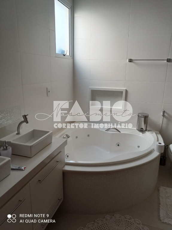 Casa de Condomínio com 3 quartos à venda, 200m² — foto 14 de 29