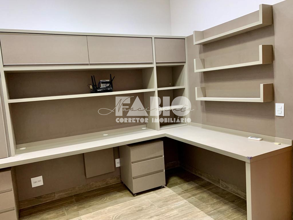 Casa de Condomínio com 3 quartos à venda, 225m² — foto 2 de 30