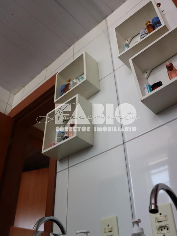 Apartamento com 2 quartos à venda, 70m² — foto 15 de 29