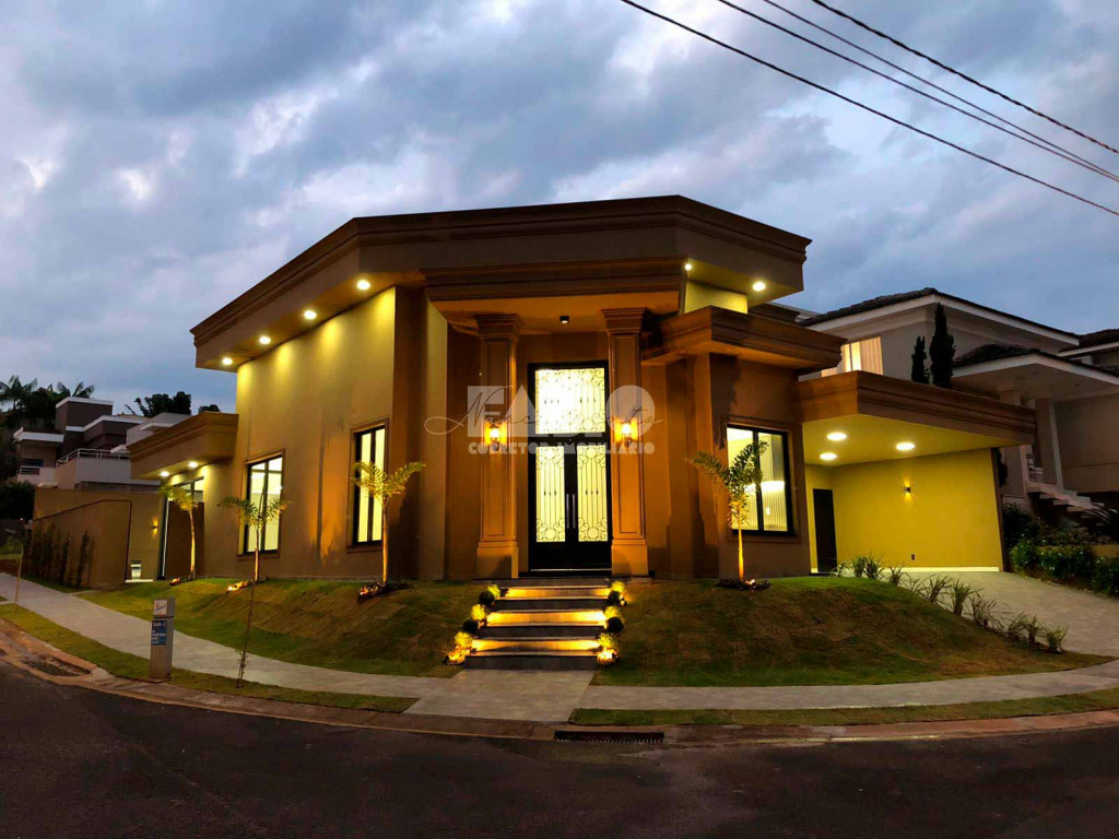 Casa de Condomínio com 4 quartos à venda, 248m² — foto 1 de 18