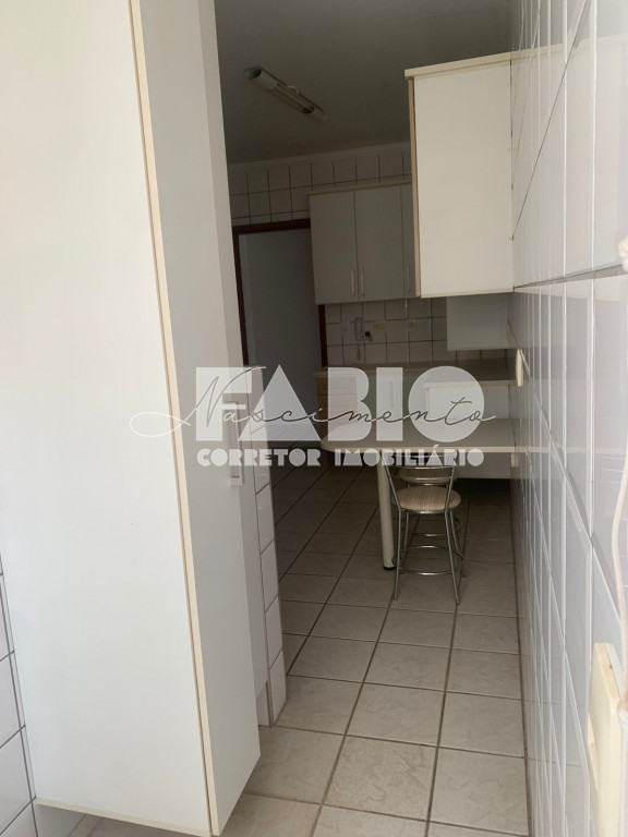 Apartamento com 3 quartos à venda, 100m² — foto 3 de 17