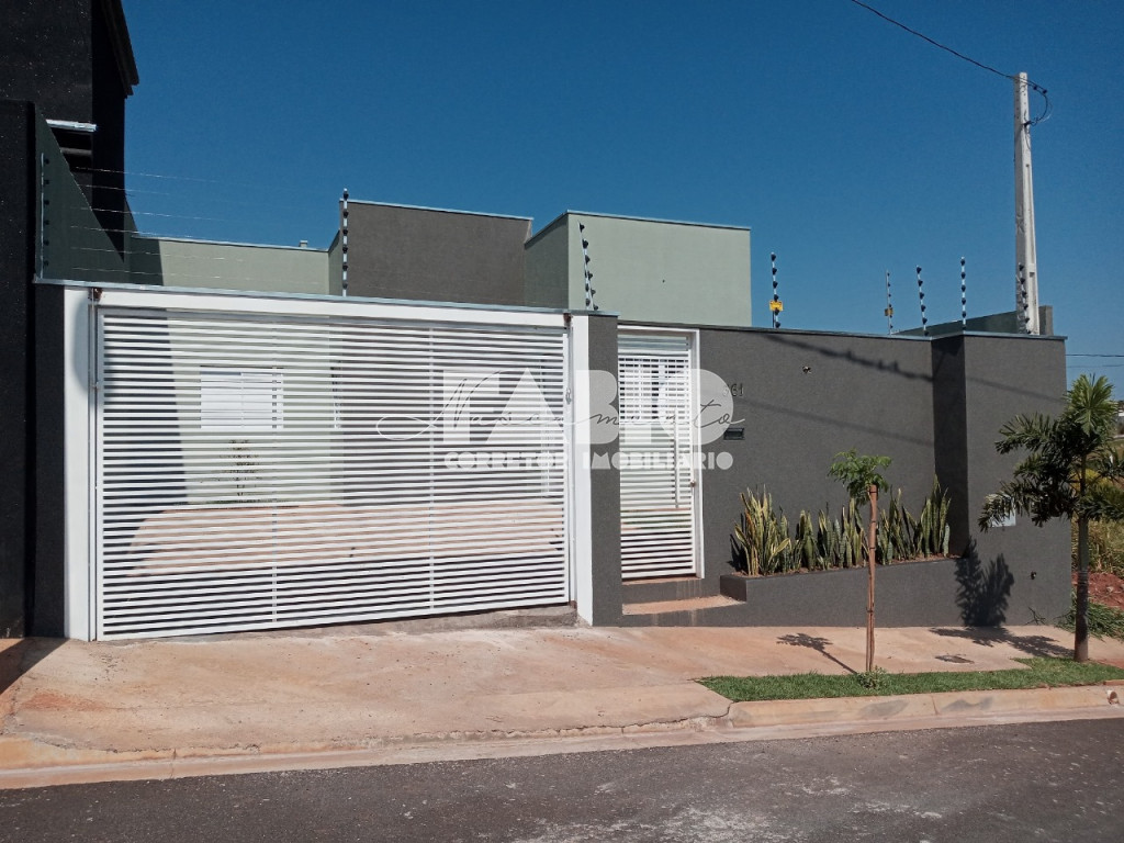 Casa com 3 quartos à venda, 75m² — foto 1 de 11