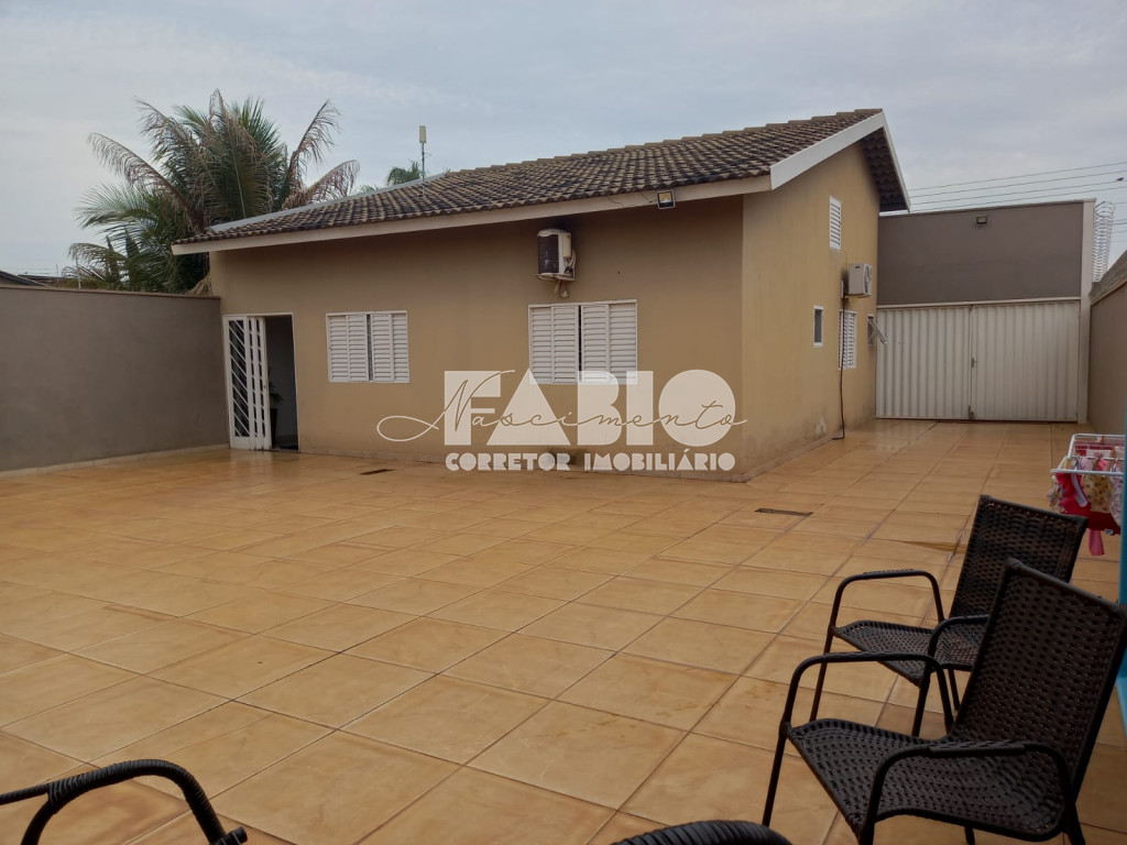 Casa com 4 quartos à venda, 200m² — foto 14 de 17