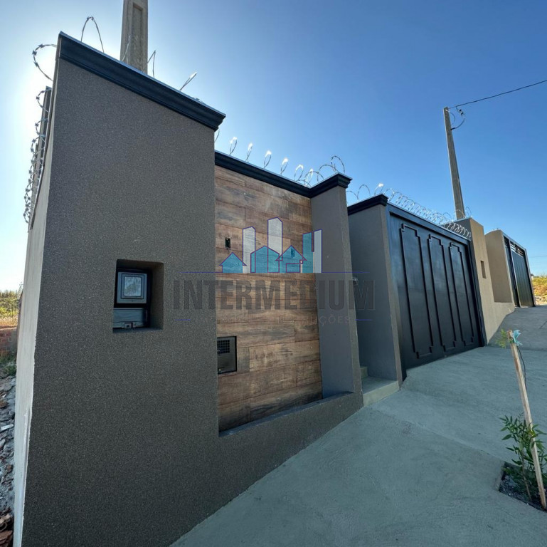 Casa com 2 quartos à venda, 72m² — foto 1 de 12