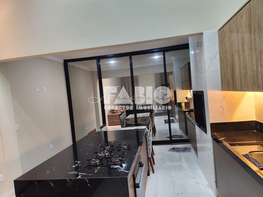 Casa com 3 quartos à venda, 120m² — foto 4 de 17