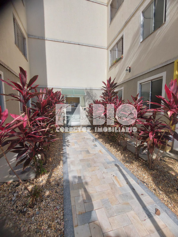 Apartamento com 2 quartos à venda, 45m² — foto 2 de 11
