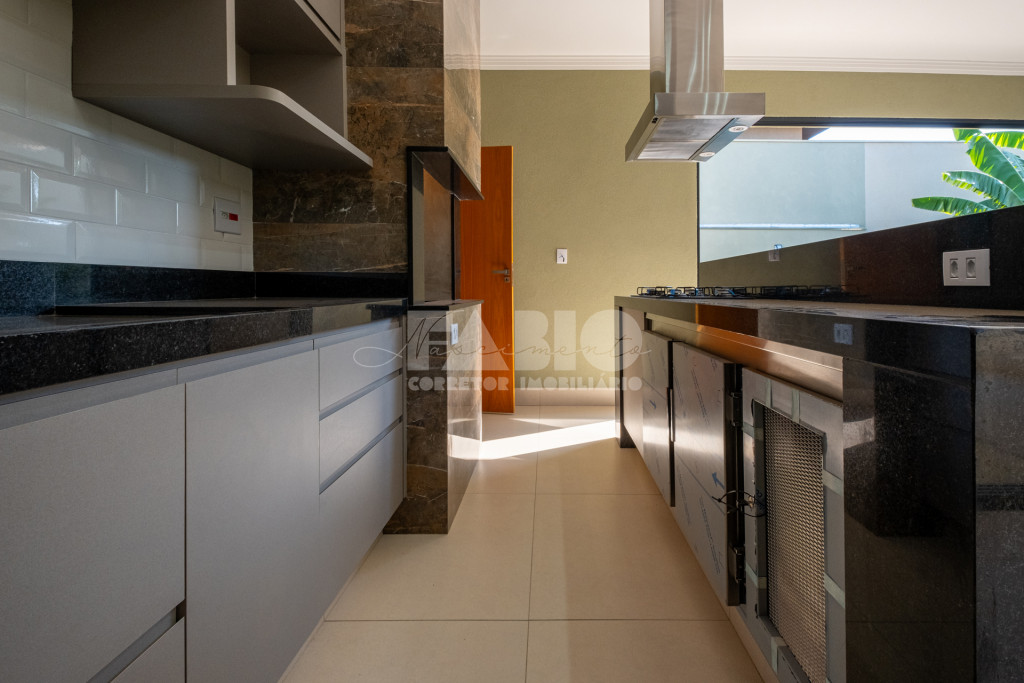 Casa de Condomínio com 3 quartos à venda, 237m² — foto 16 de 30