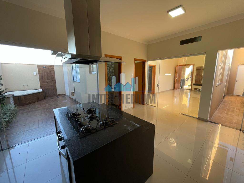 Casa de Condomínio com 3 quartos à venda, 130m² — foto 2 de 18
