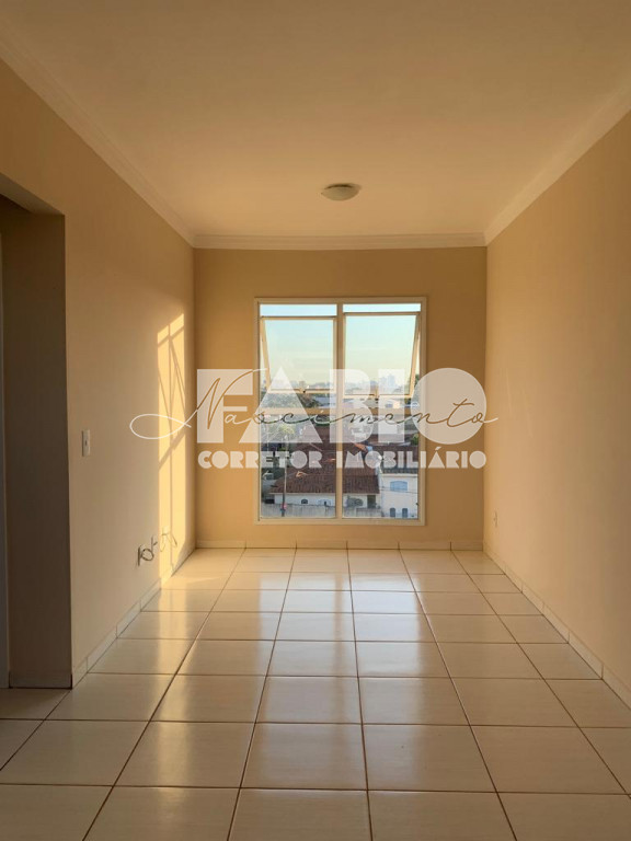 Apartamento com 2 quartos à venda, 60m² — foto 1 de 19