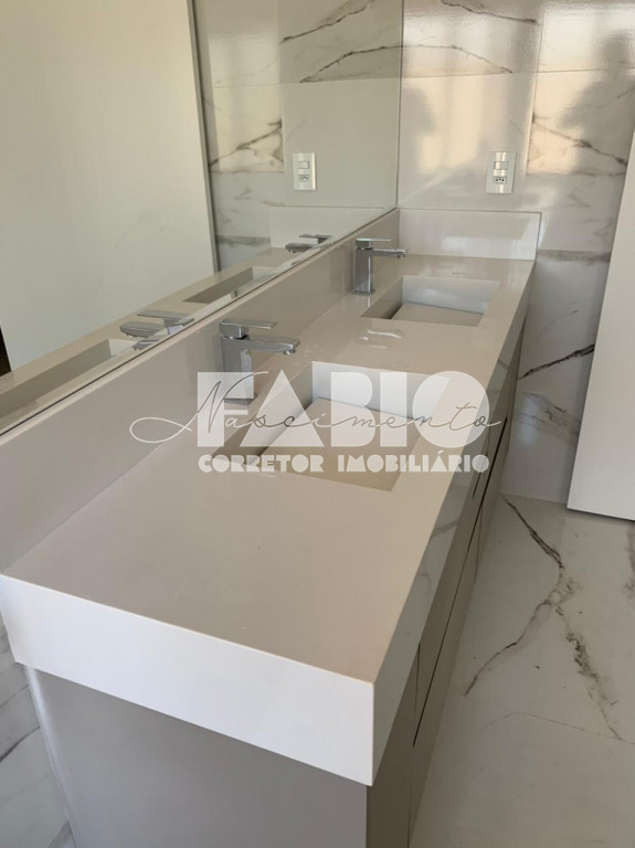 Casa de Condomínio com 3 quartos à venda, 250m² — foto 24 de 30