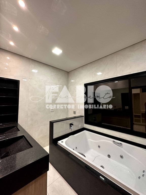 Casa de Condomínio com 3 quartos à venda, 227m² — foto 12 de 29