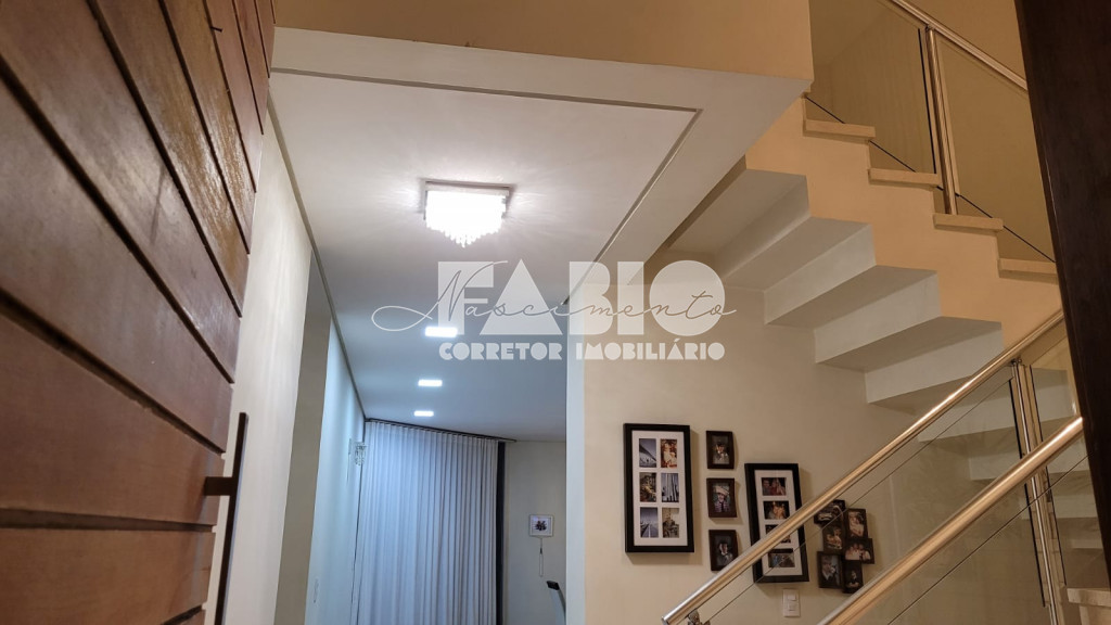 Casa de Condomínio com 4 quartos à venda, 320m² — foto 2 de 23