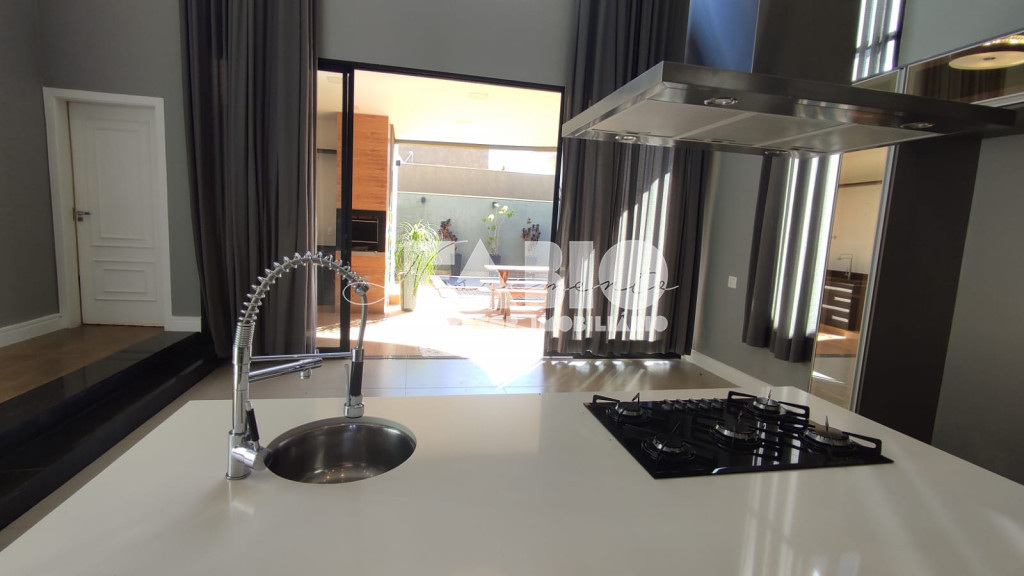 Casa de Condomínio com 3 quartos à venda, 260m² — foto 4 de 20