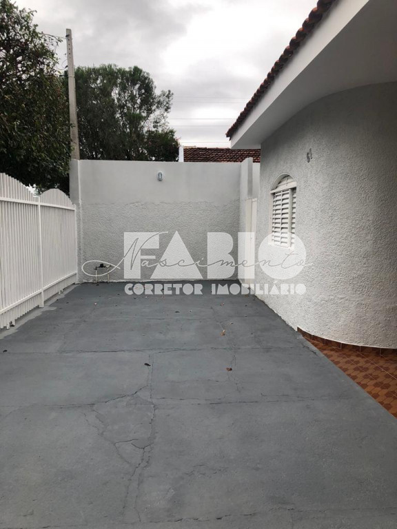 Casa com 4 quartos à venda, 152m² — foto 2 de 30