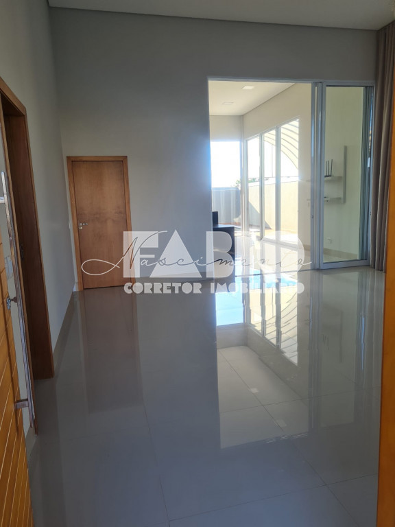 Casa de Condomínio com 3 quartos à venda, 250m² — foto 18 de 29