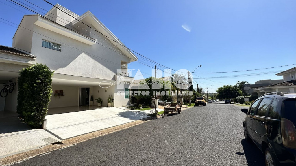 Casa de Condomínio com 4 quartos à venda, 310m² — foto 2 de 30