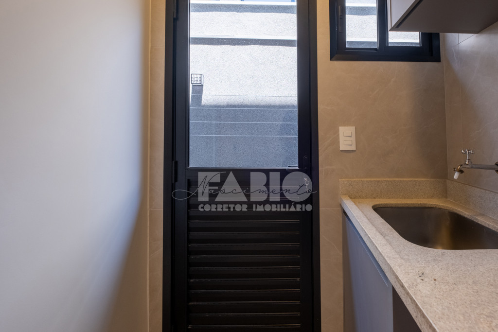 Casa de Condomínio com 3 quartos à venda, 215m² — foto 22 de 29
