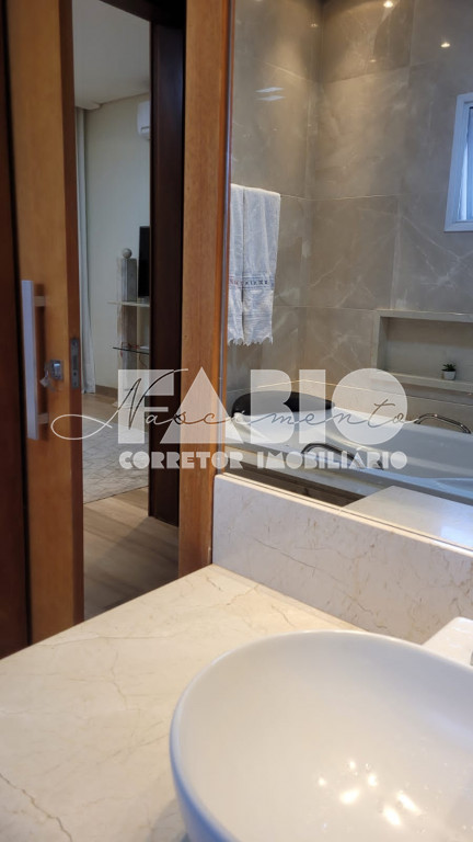 Casa de Condomínio com 4 quartos à venda, 320m² — foto 12 de 23