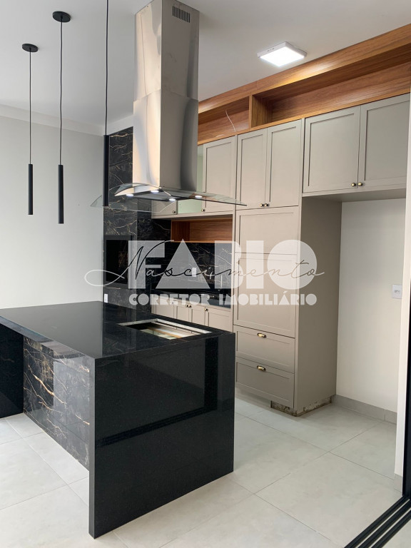 Casa de Condomínio com 3 quartos à venda, 160m² — foto 2 de 13