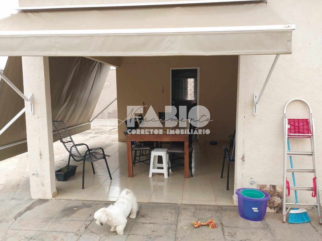 Casa com 3 quartos à venda, 250m² — foto 17 de 21