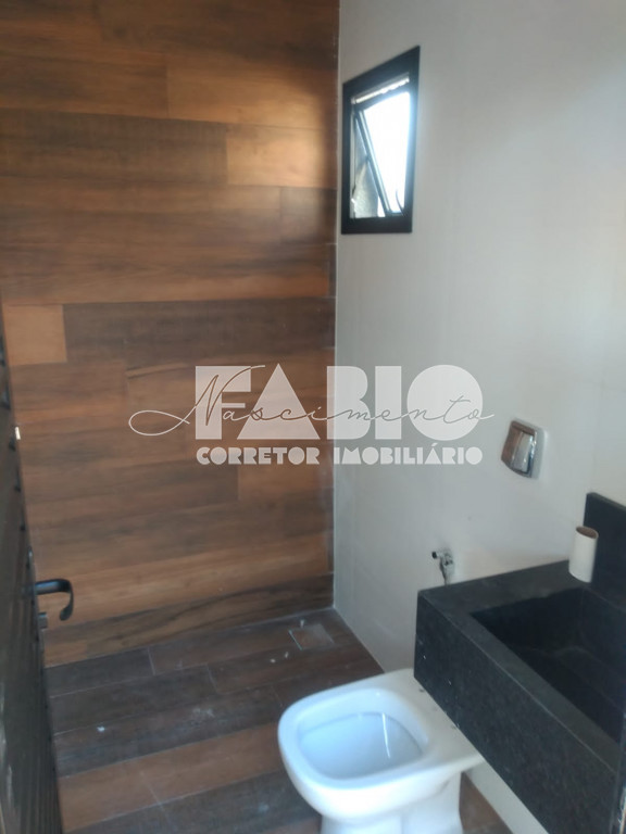 Casa de Condomínio com 3 quartos à venda, 219m² — foto 2 de 30