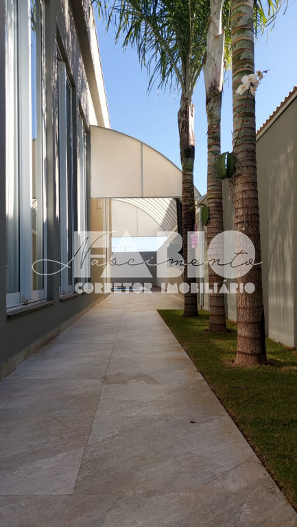Casa de Condomínio com 3 quartos à venda, 250m² — foto 22 de 29