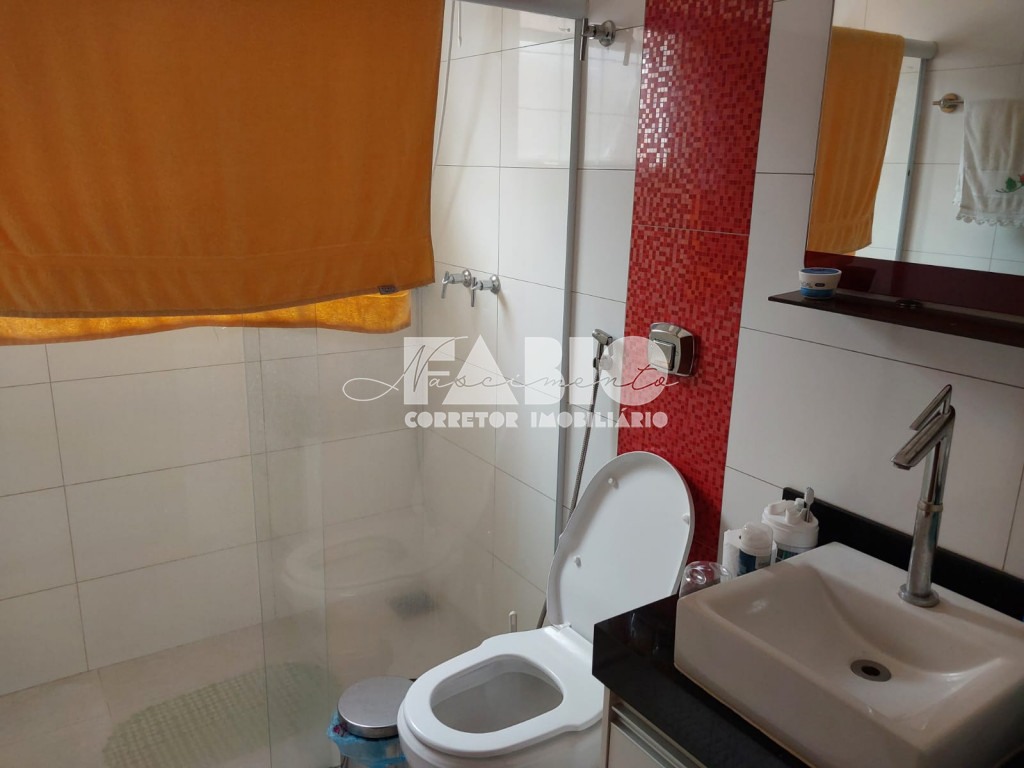 Casa com 3 quartos à venda, 250m² — foto 18 de 21