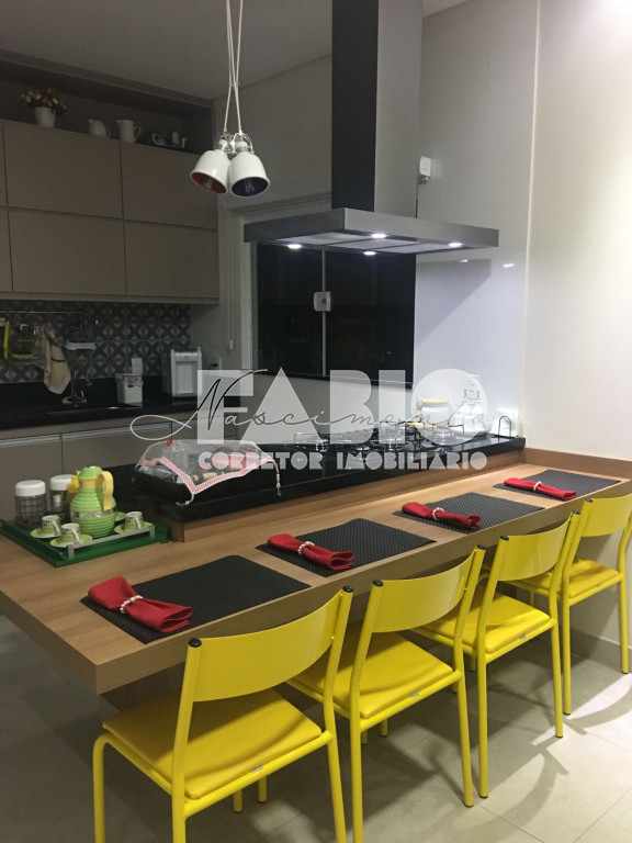 Casa de Condomínio com 2 quartos à venda, 140m² — foto 1 de 25