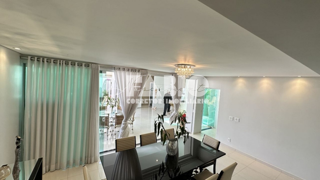 Casa de Condomínio com 4 quartos à venda, 310m² — foto 13 de 30