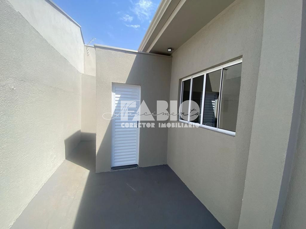 Casa com 2 quartos à venda, 120m² — foto 2 de 27