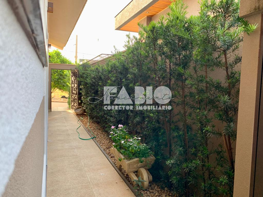 Casa de Condomínio com 3 quartos à venda, 225m² — foto 16 de 30