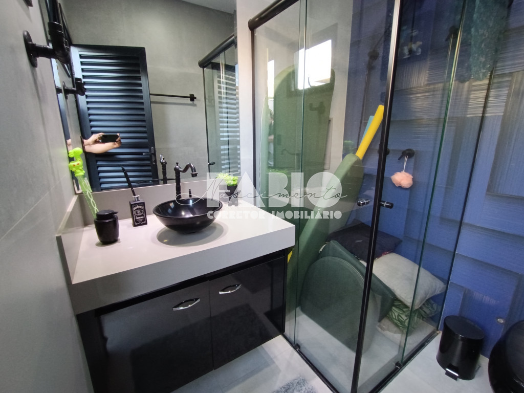 Casa de Condomínio com 3 quartos à venda, 226m² — foto 21 de 30