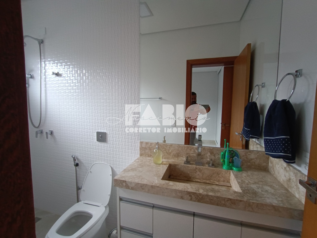 Casa de Condomínio com 3 quartos à venda, 254m² — foto 10 de 30