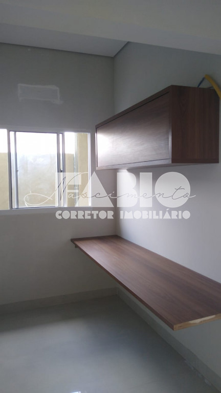Casa de Condomínio com 3 quartos à venda, 165m² — foto 2 de 22