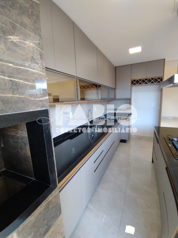 Casa de Condomínio com 3 quartos à venda, 195m² — foto 11 de 29