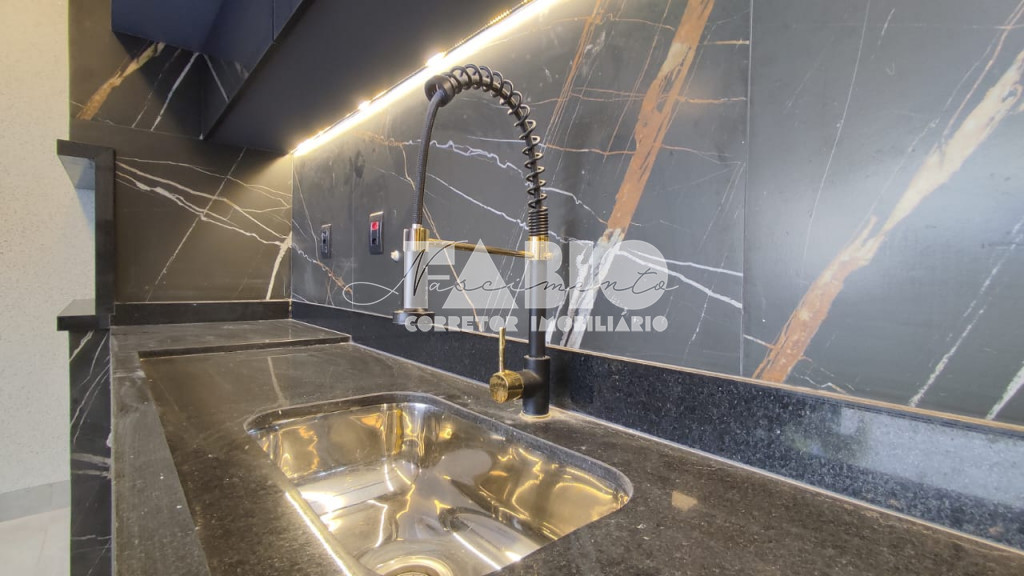 Casa de Condomínio com 3 quartos à venda, 230m² — foto 12 de 18