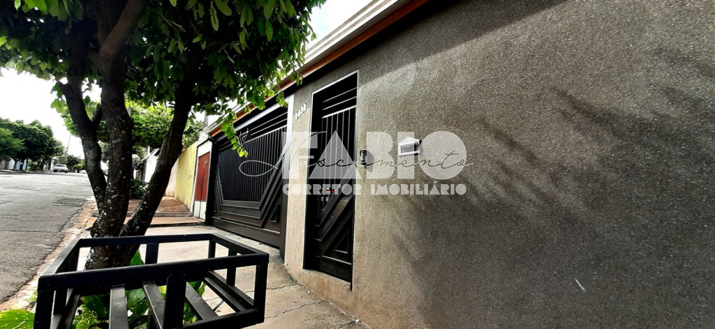 Casa com 3 quartos à venda, 170m² — foto 1 de 18