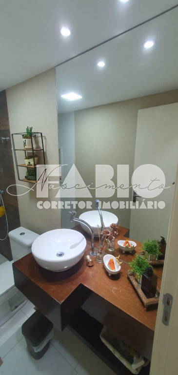 Apartamento com 2 quartos à venda, 62m² — foto 2 de 19