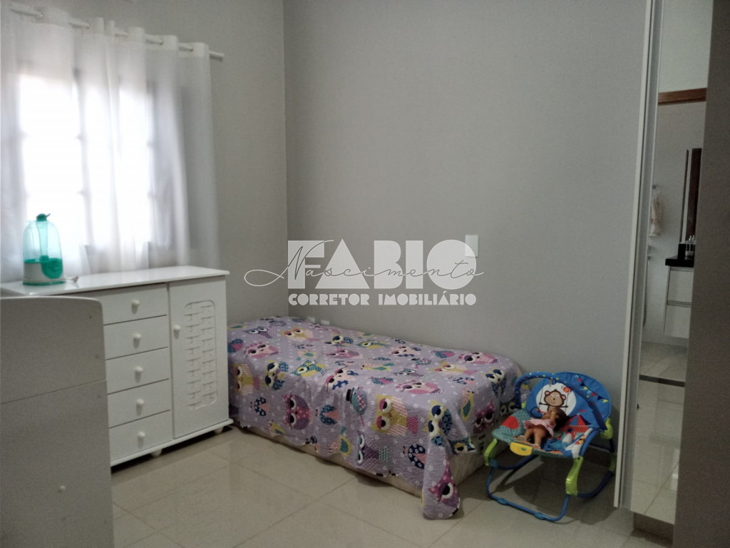 Casa com 3 quartos à venda, 120m² — foto 4 de 11