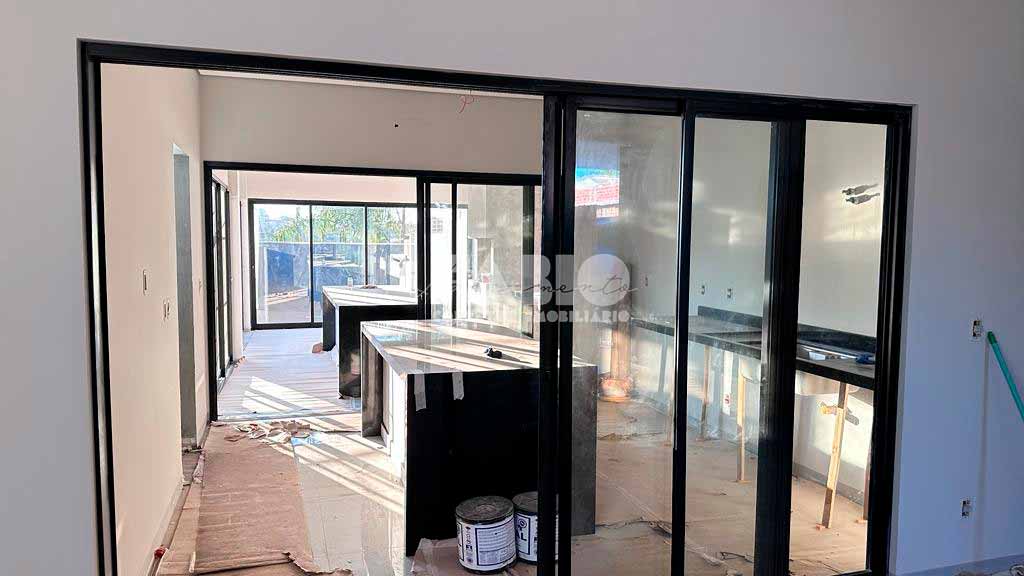 Casa de Condomínio com 3 quartos à venda, 202m² — foto 17 de 18